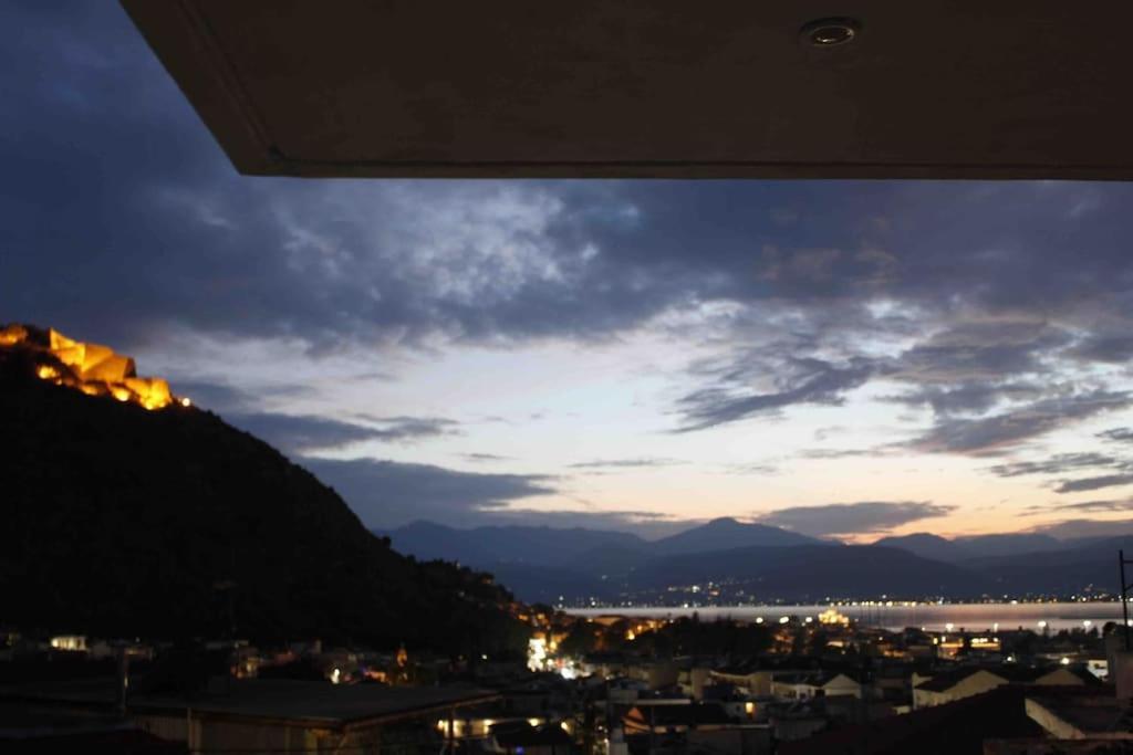 纳夫普利翁180° View公寓 外观 照片